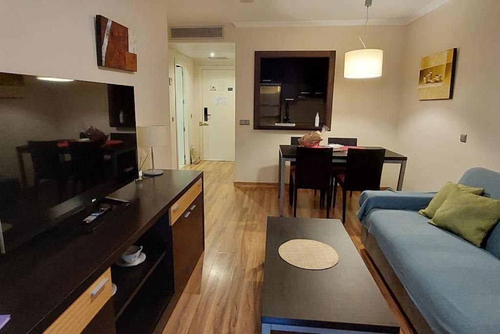 Apartament Elegante Alojamiento Con Piscina A 200 M Del Mar. Benalmádena Zewnętrze zdjęcie