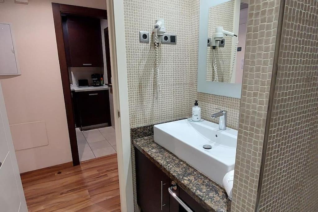 Apartament Elegante Alojamiento Con Piscina A 200 M Del Mar. Benalmádena Zewnętrze zdjęcie