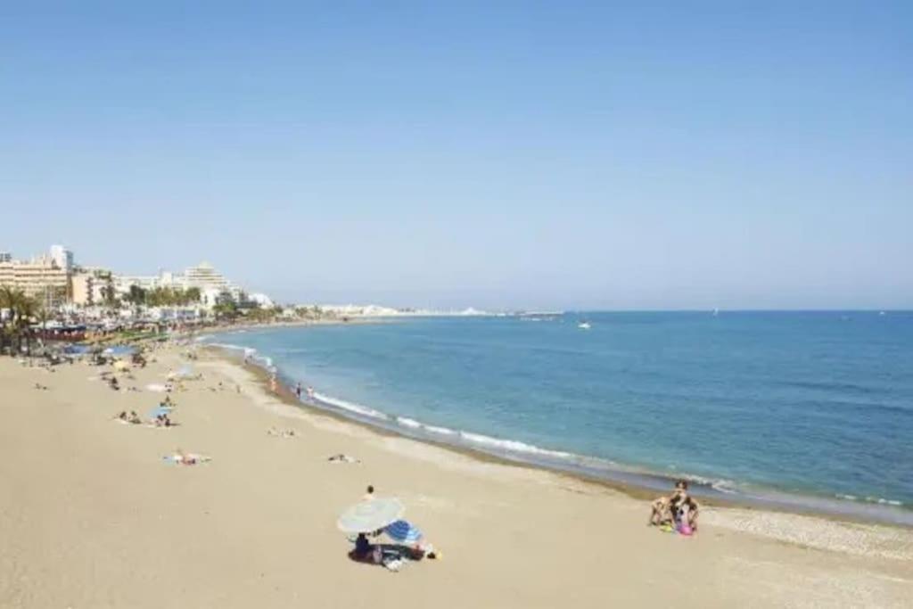 Apartament Elegante Alojamiento Con Piscina A 200 M Del Mar. Benalmádena Zewnętrze zdjęcie