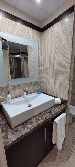 Apartament Elegante Alojamiento Con Piscina A 200 M Del Mar. Benalmádena Zewnętrze zdjęcie