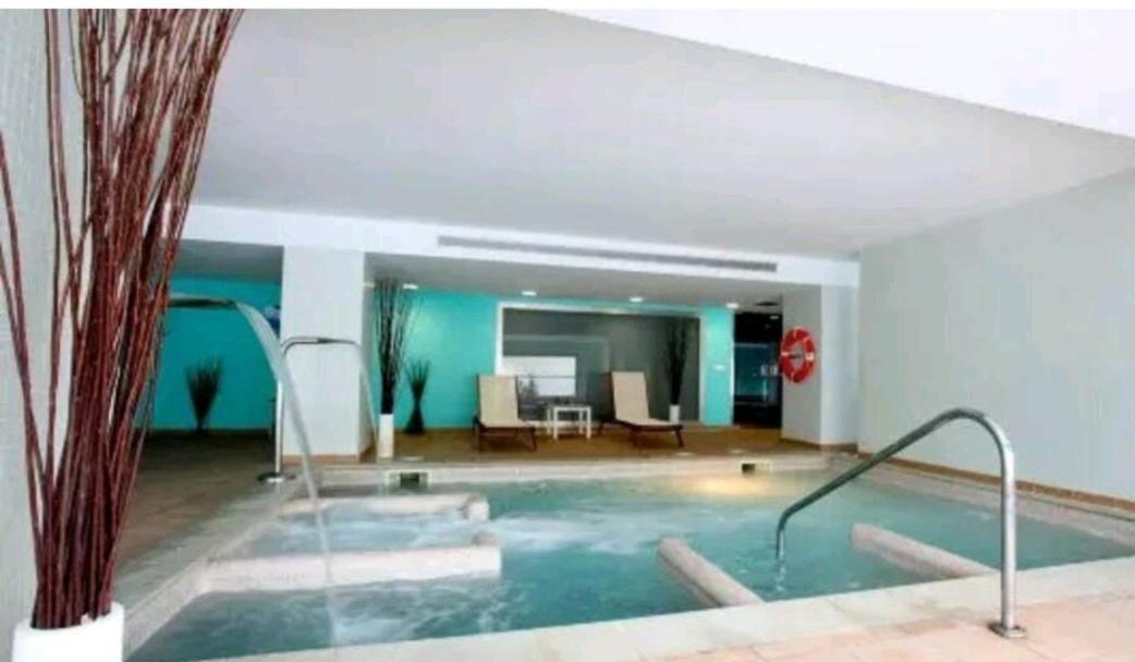 Apartament Elegante Alojamiento Con Piscina A 200 M Del Mar. Benalmádena Zewnętrze zdjęcie